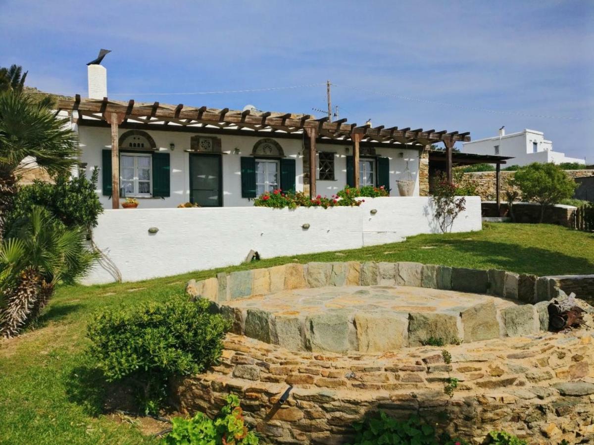 Villa Laggades Relaxing House à Tínos Extérieur photo