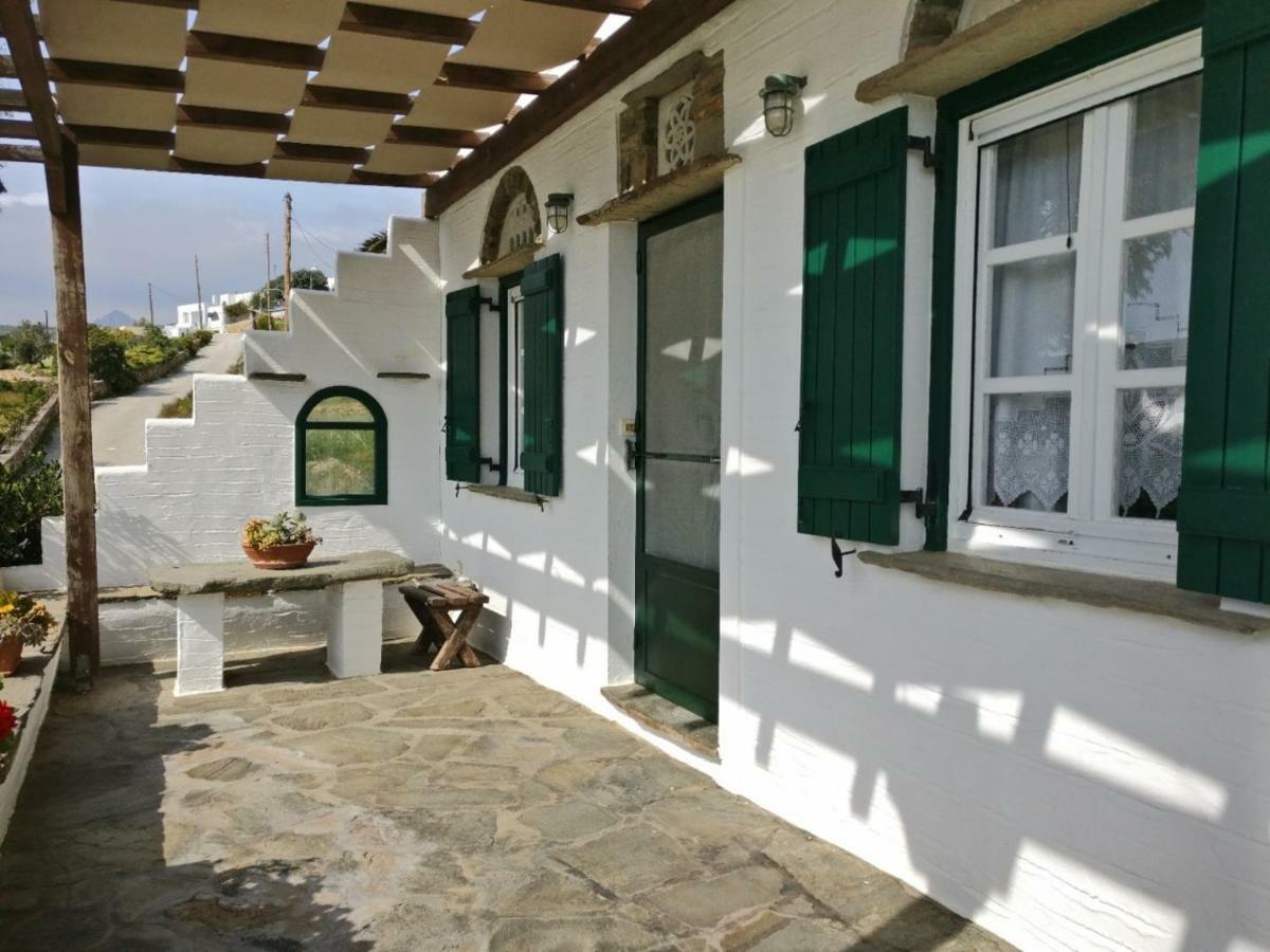 Villa Laggades Relaxing House à Tínos Extérieur photo